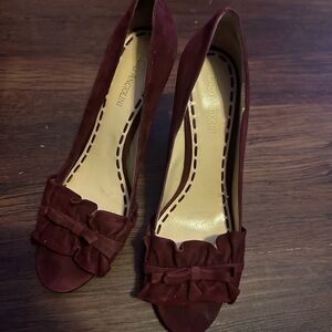 Enzo Angiolini Maroon Ruffle Peep-Toe Heels